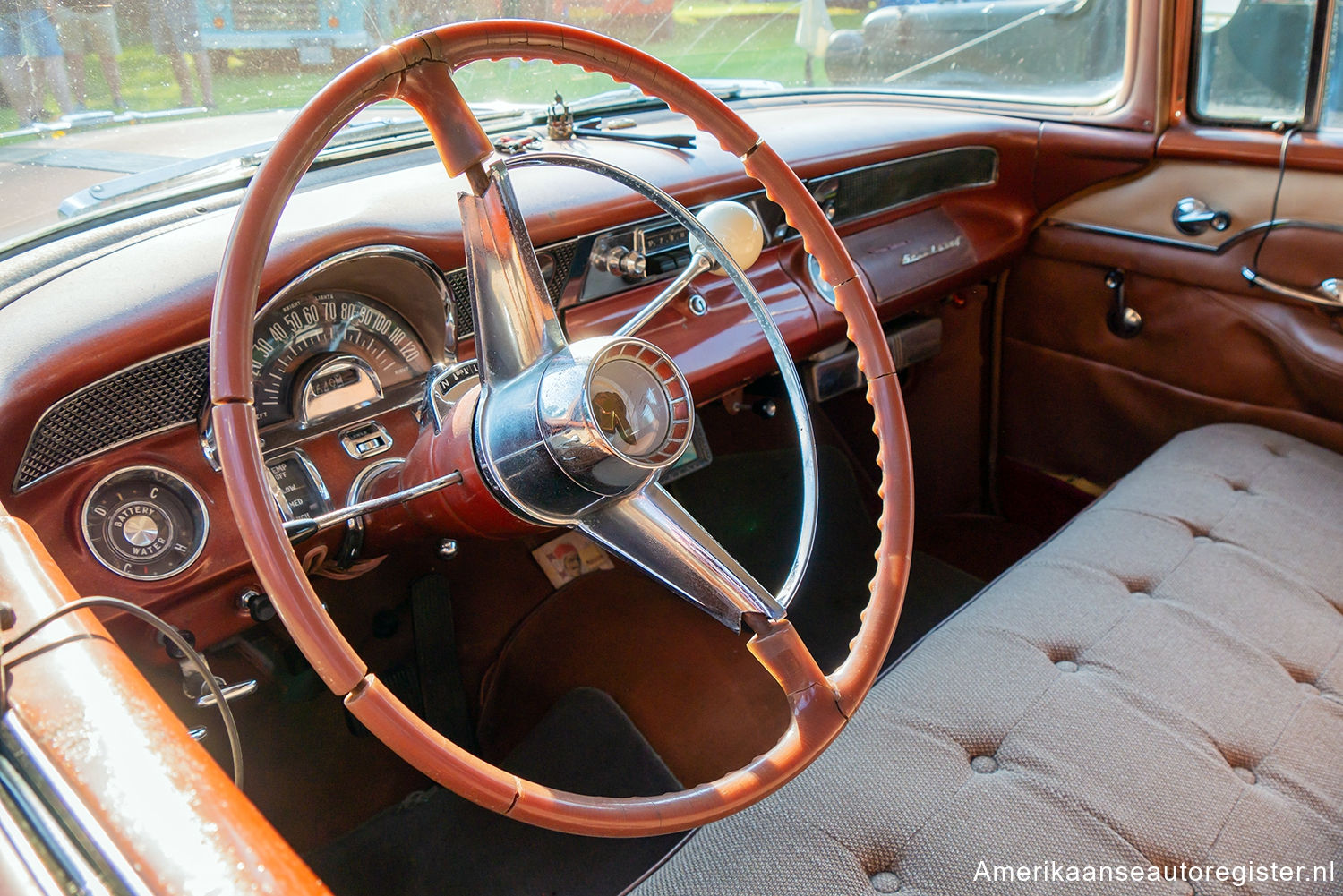 Kustom Pontiac Star Chief uit 1955